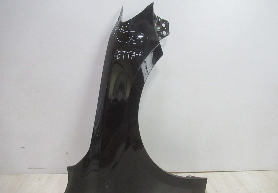 Крыло переднее правое Volkswagen Jetta 6 5c6821106