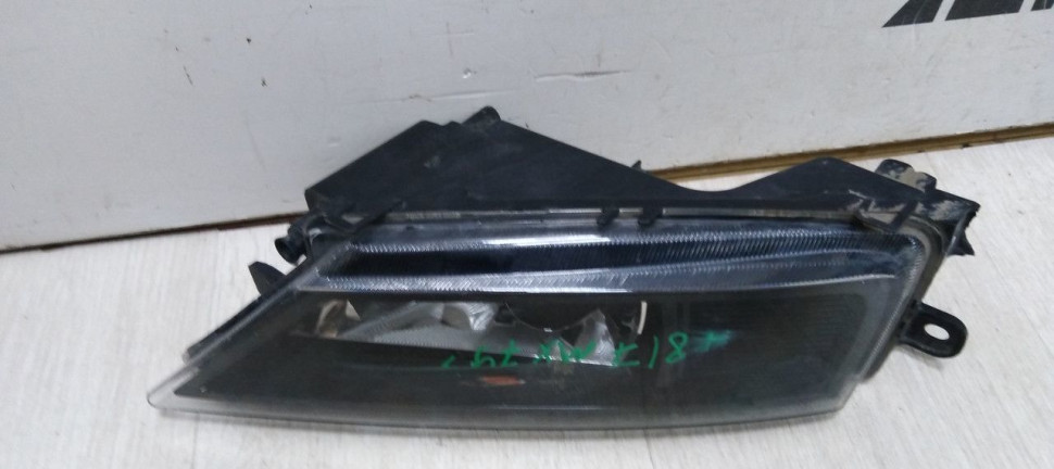 Противотуманная фара правая Volkswagen Tiguan 2 2017> oem 5na941700b Противотуманная фара правая Volkswagen Tiguan 2 2017> oem 5na941700b