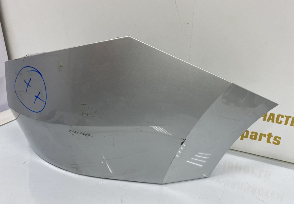 Клык заднего бампера правый Skoda Karoq OEM 57R807984