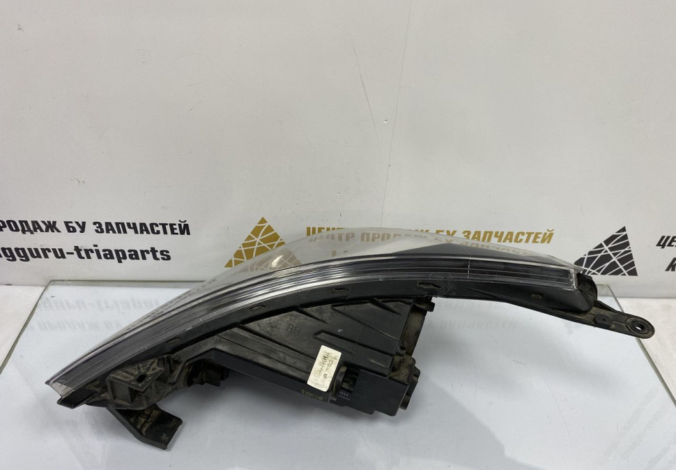 Фара правая Hyundai Solaris 1 дорестайлинг 2010 OEM 921024L000