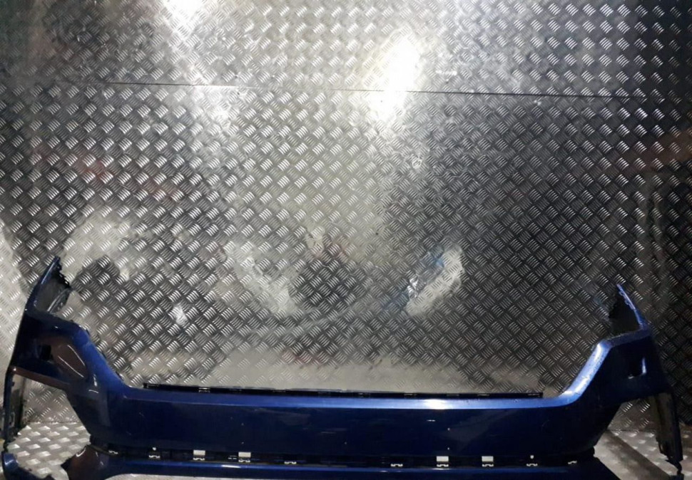 Бампер передний Volkswagen Touareg 3 oem 760807221