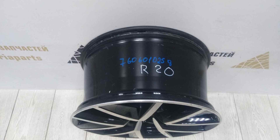 Диск литой R20 Volkswagen Touareg 3 2018 oem 760601025R
