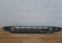 Решетка переднего бампера Lada Priora (ВАЗ 2170) (07-14) (трещина) oem 21702803057 (скл-3)