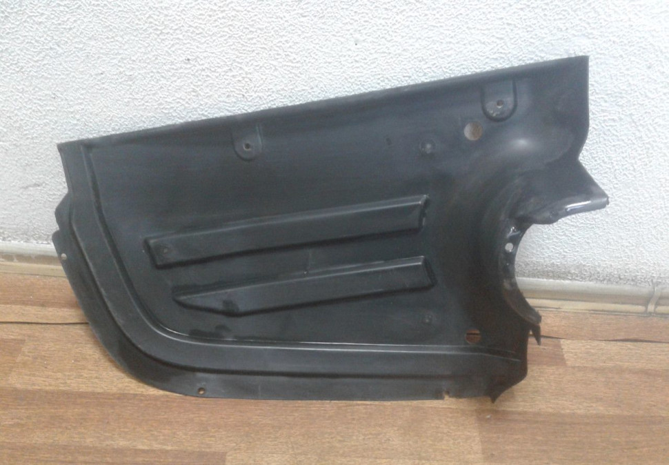 Защита днища задняя правая Volkswagen Passat B7 oem 3aa825216c