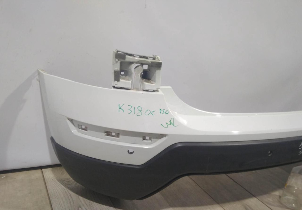 Бампер задний бу Skoda Yeti рестайлинг OEM 5LU807421 (В)