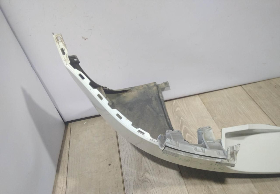 Бампер задний бу Skoda Yeti рестайлинг OEM 5LU807421 (В)