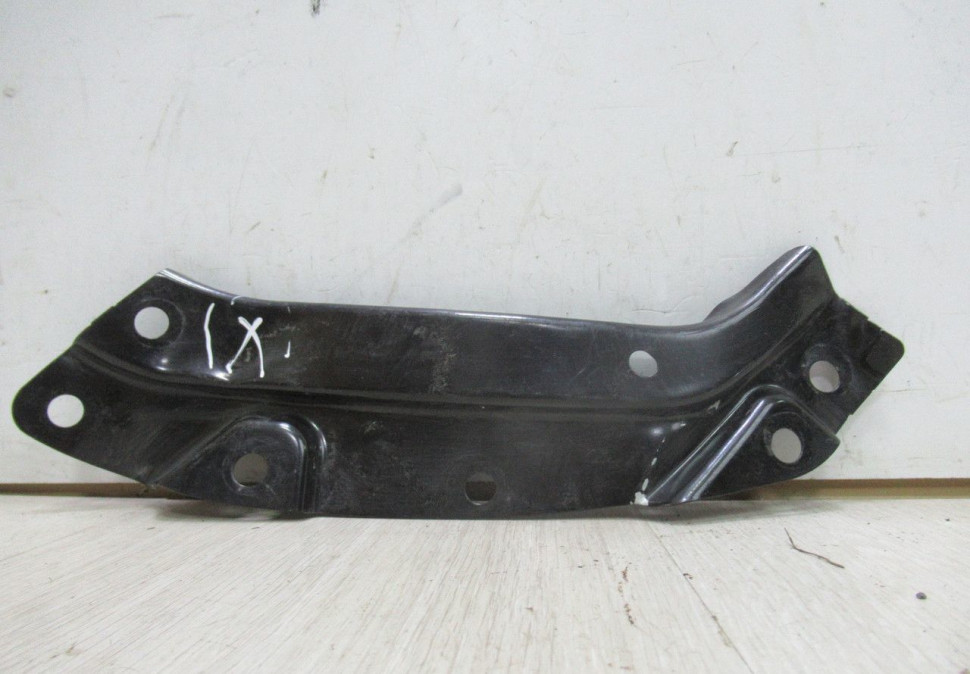 Кронштейн фары левый Volkswagen Polo oem 6R0805931A