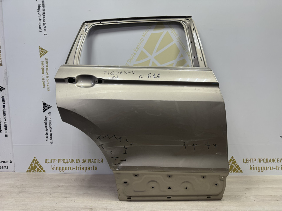 Дверь задняя правая Volkswagen Tiguan 2 2016 OEM 5NA833056L