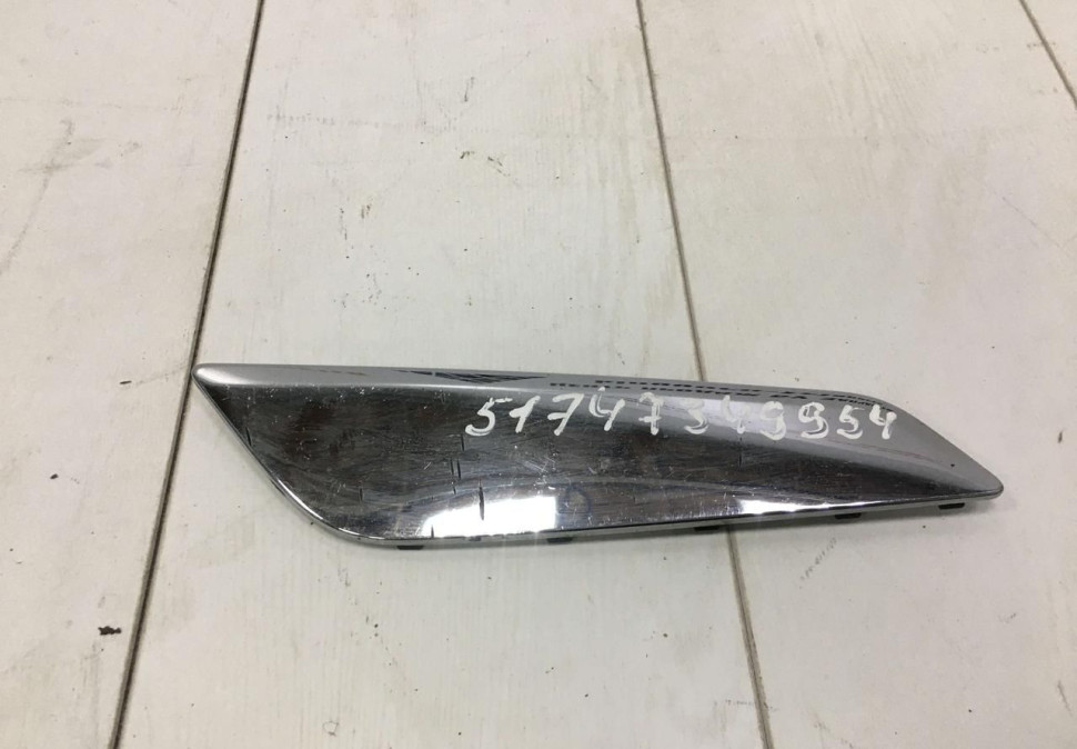 Накладка крыла передняя правая BMW 5 G30 OEM 51137349594