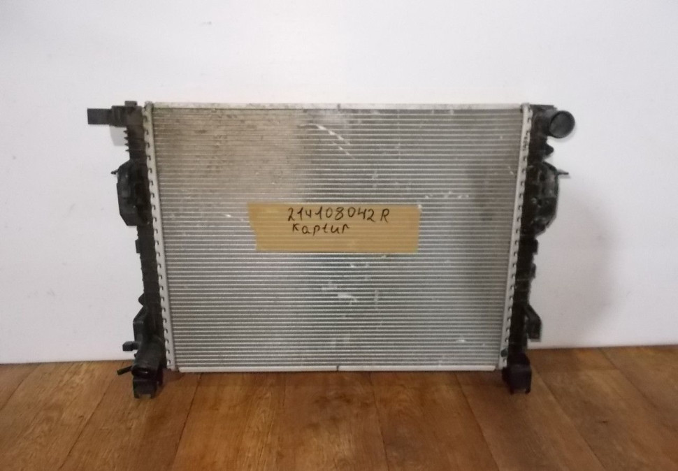 Радиатор охлаждения бу Renault Kaptur OEM 214108042R