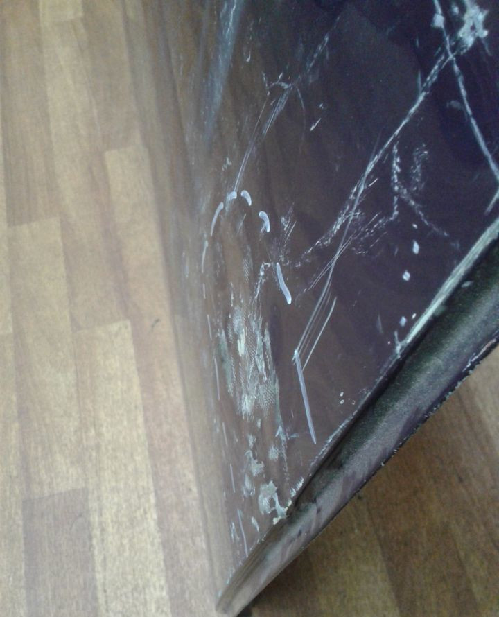 Дверь задняя правая Kia Carens 2 (мал. вмятина) Дверь задняя правая Kia Carens 2 (мал. вмятина)