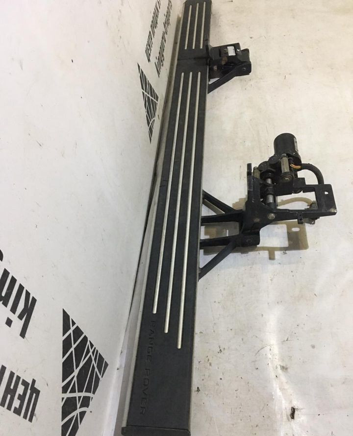 Подножка левая электрическая Range Rover 3 Vogue oem VPLMP0041 (скл-3)