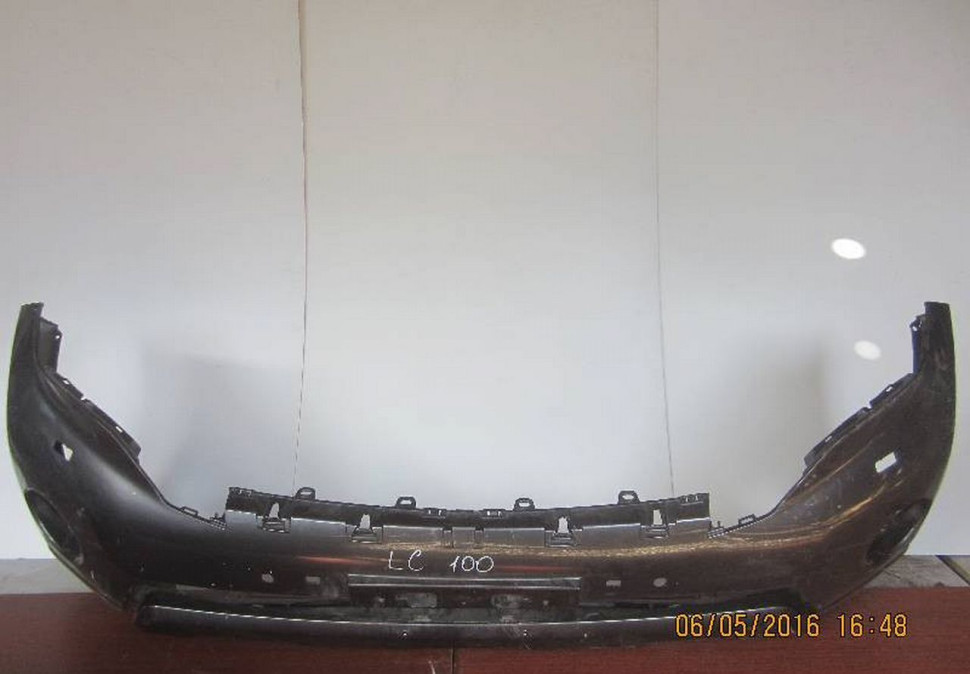 Передний бампер Toyota Land Cruiser 100 бу (Скл-3)