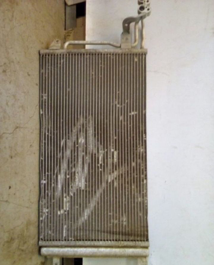 Радиатор кондиционера Volkswagen Polo