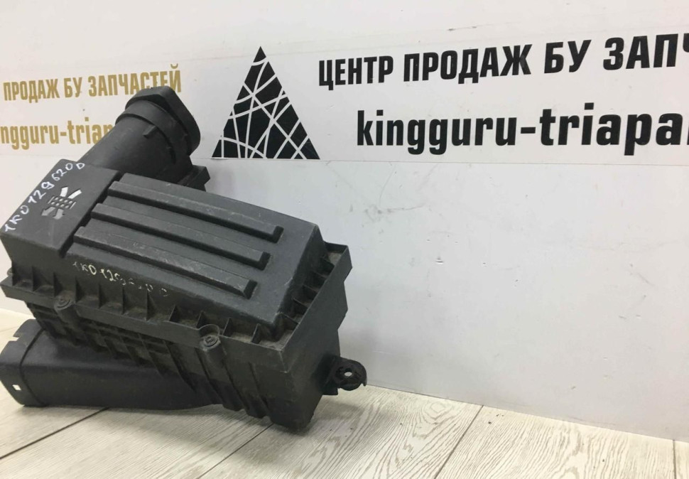 Корпус воздушного фильтра Skoda Yeti (1,8) OEM 1k0129607AG Корпус воздушного фильтра Skoda Yeti (1,8) OEM 1k0129607AG