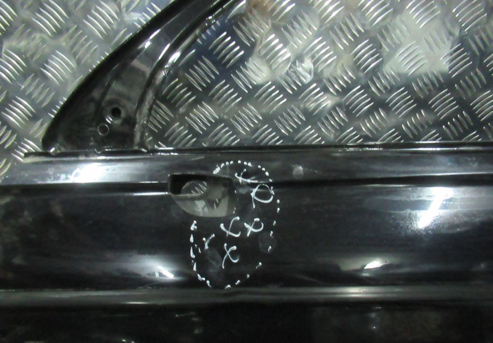 Дверь передняя левая Volkswagen Tiguan 2  oem 5NA831311e (небольшие вмятины)  (скл-3)