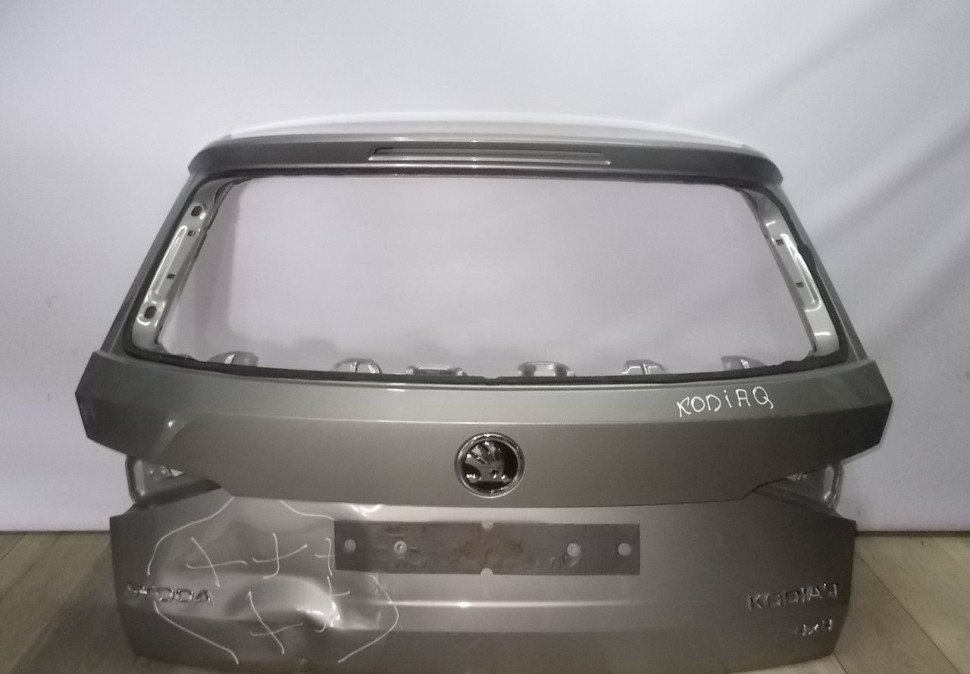 Крышка багажника бу Skoda Kodiaq OEM 565827025A