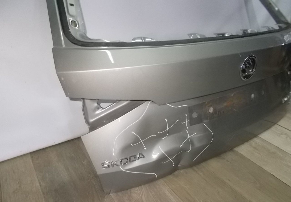 Крышка багажника бу Skoda Kodiaq OEM 565827025A
