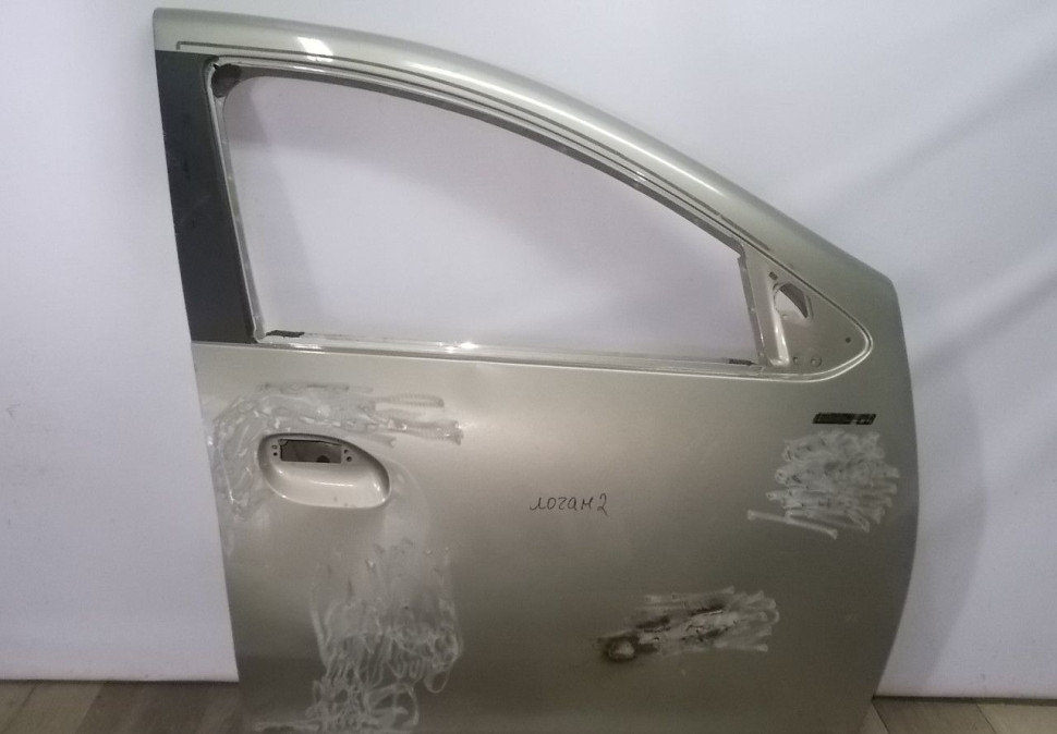 Дверь передняя правая бу Renault Logan 2 OEM 801007952R