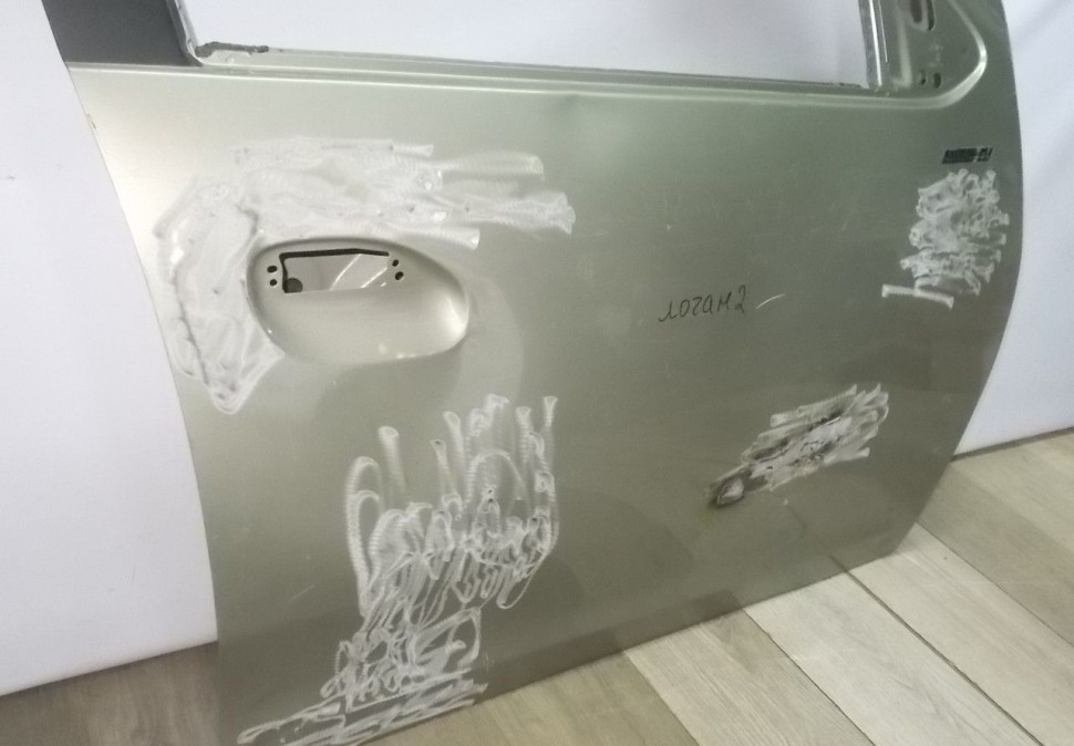 Дверь передняя правая бу Renault Logan 2 OEM 801007952R