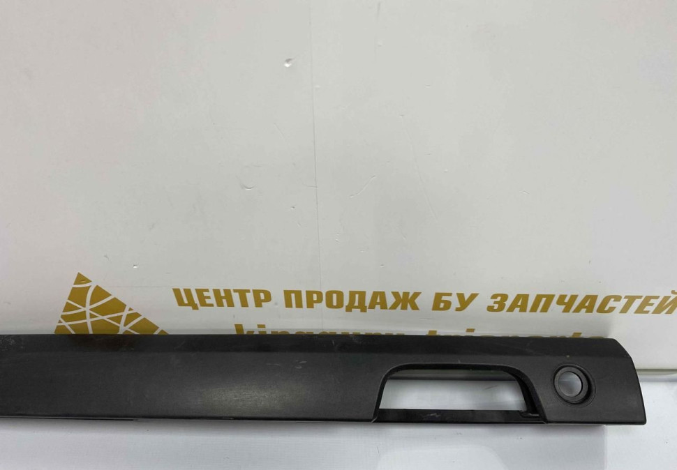 Молдинг задней двери левый Renault Dokker OEM 908513120R