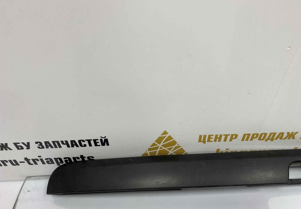 Молдинг задней двери левый Renault Dokker OEM 908513120R