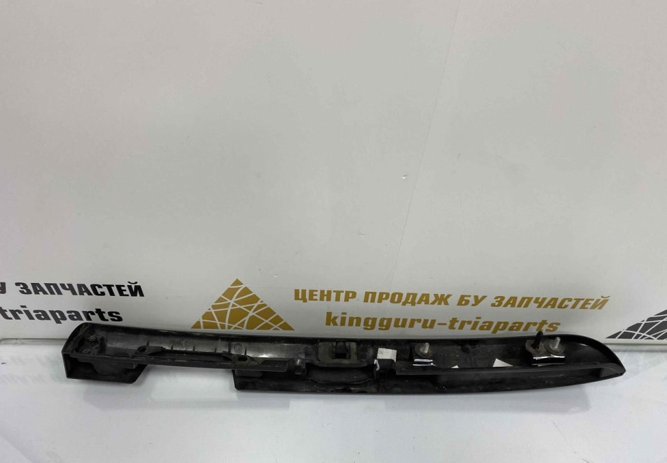 Молдинг задней двери левый Renault Dokker OEM 908513120R