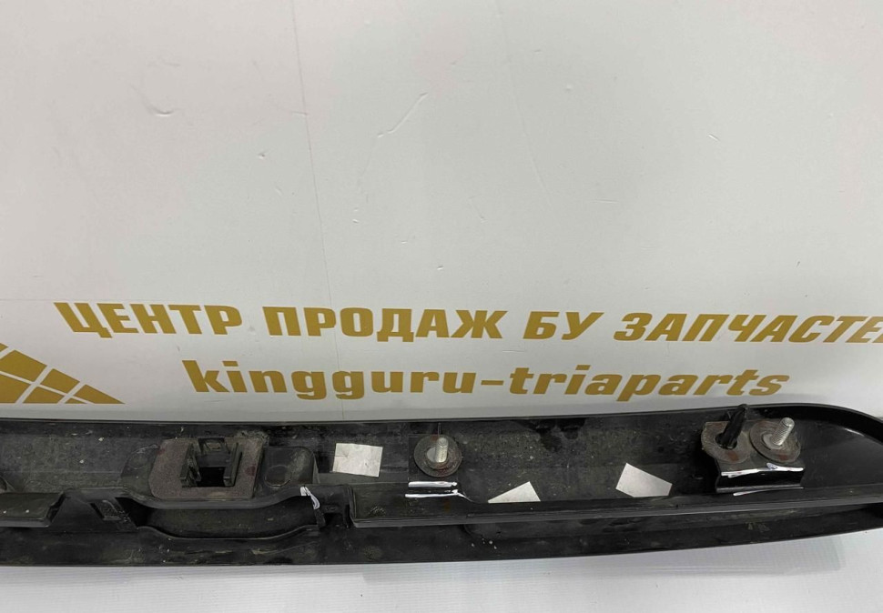 Молдинг задней двери левый Renault Dokker OEM 908513120R
