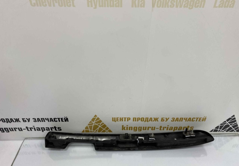 Молдинг задней двери левый Renault Dokker OEM 908513120R Молдинг задней двери левый Renault Dokker OEM 908513120R