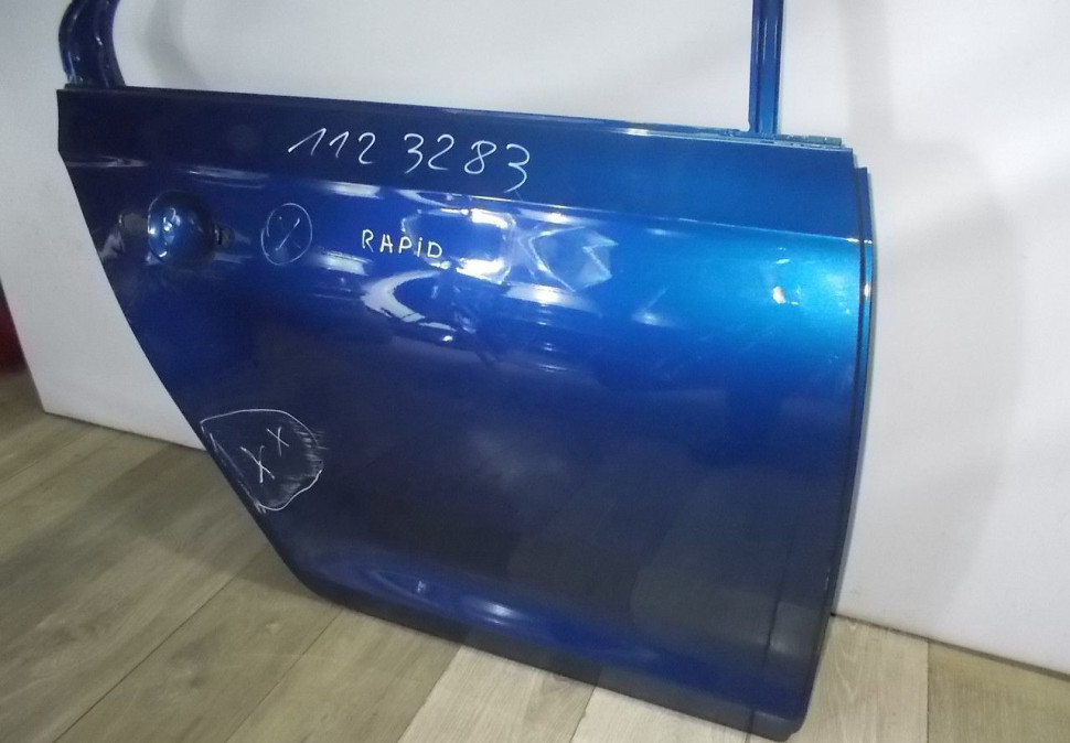 Дверь задняя правая бу Skoda Rapid OEM 5JA833052B