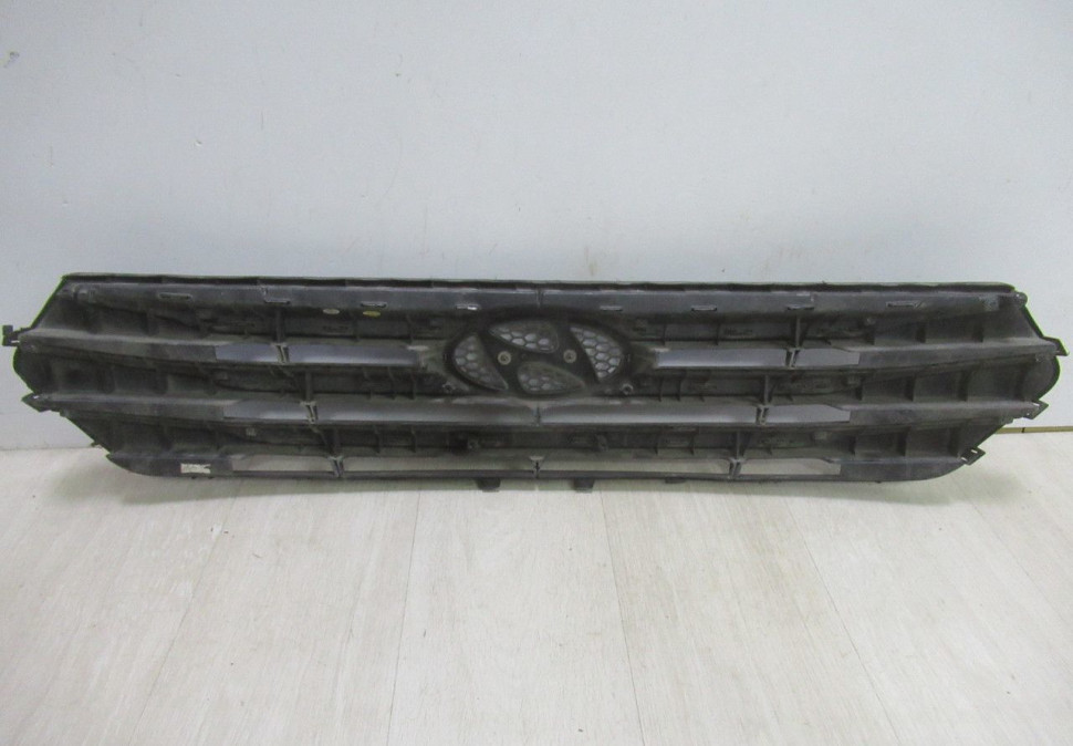 Решетка радиатора Hyundai Creta oem 86351M0000 (потертости) (скл-3)