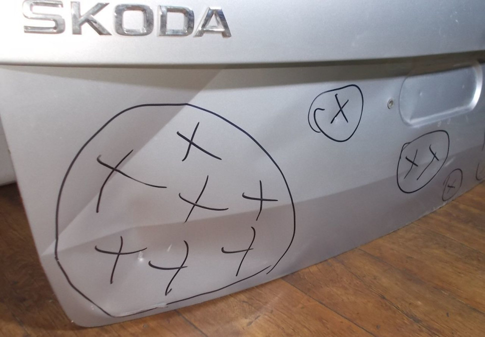 Крышка багажника бу Skoda Octavia A7 рестайлинг OEM 5E9827023B