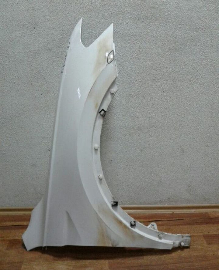 Крыло переднее правое Volkswagen Tiguan 16- (потертость) oem 5NA821106 (скл-3)