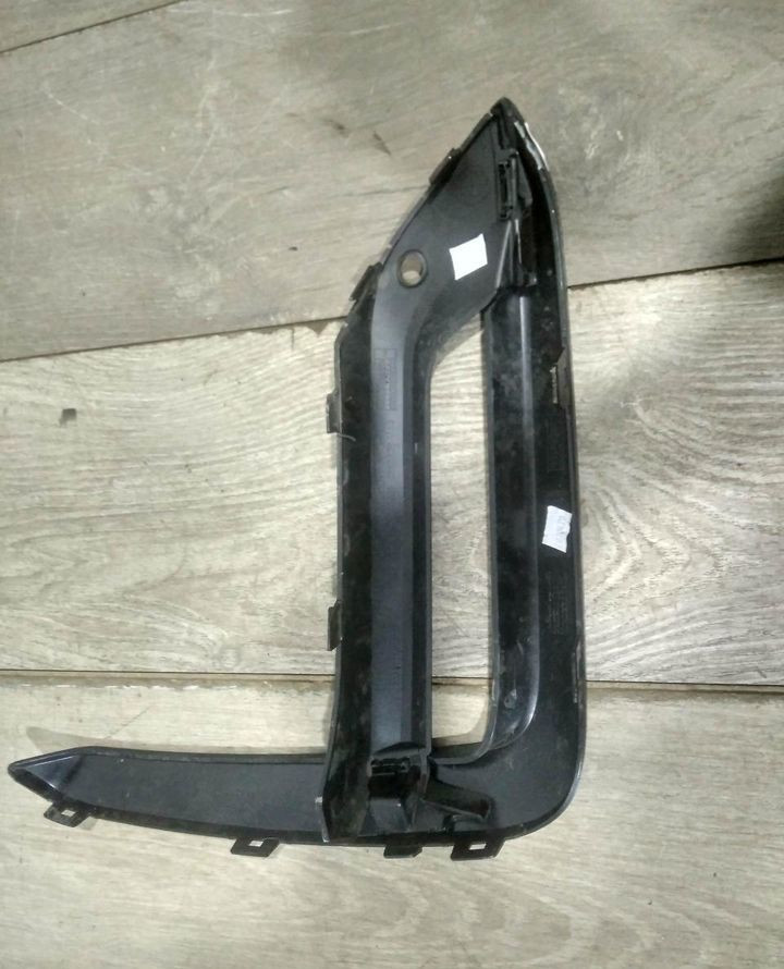 Накладка переднего бампера правая бу BMW X6 G06 M-Pack OEM 51118092240