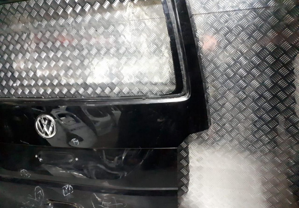 Крышка багажника Volkswagen Multivan T6 oem 7E5827025F