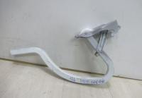Петля крышки багажника левая Hyundai Solaris 1 oem 792104l000