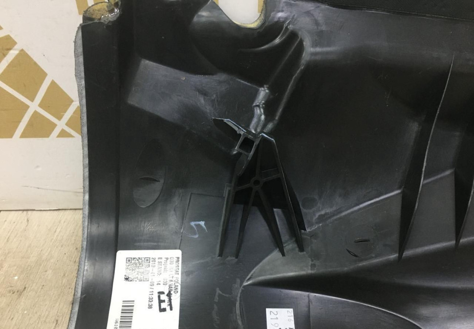 Боковина заднего сиденья правая BMW 5 G30 OEM 52207456294