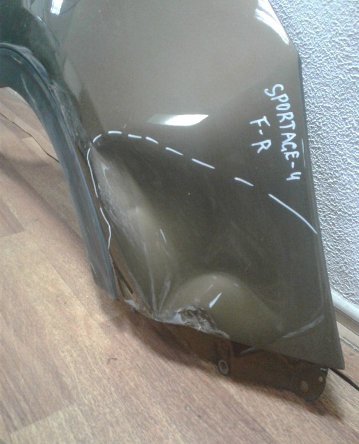 Крыло переднее правое Kia Sportage 4 (16>) вмятина