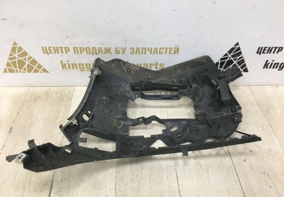 Кронштейн переднего бампера правый BMW 3 G20 M-Pack OEM 51118069348 Кронштейн переднего бампера правый BMW 3 G20 M-Pack OEM 51118069348