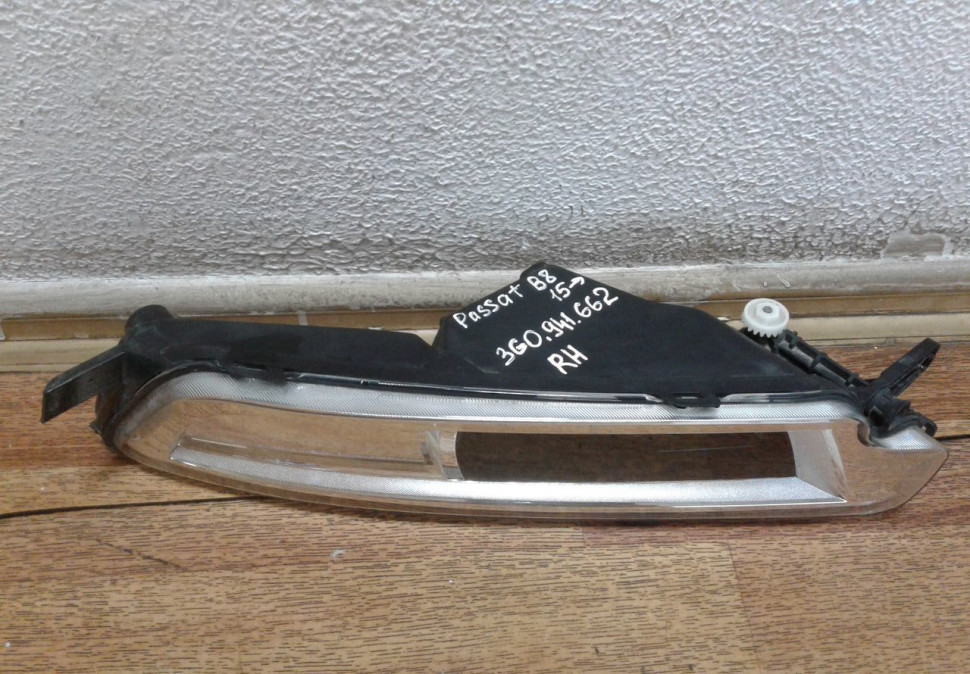 Фара Птф правая Volkswagen Passat B8 oem 3g0941662