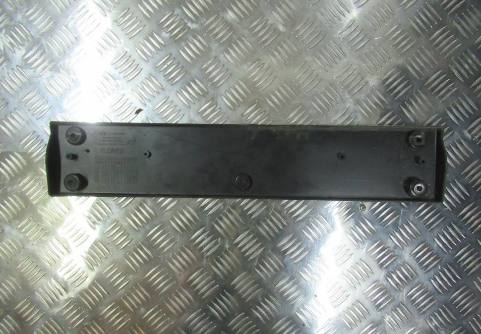 Подиум номерного знака Hyundai Grand Santa Fe 3 2015 OEM 86560B8AA0 Подиум номерного знака Hyundai Grand Santa Fe 3 2015 OEM 86560B8AA0