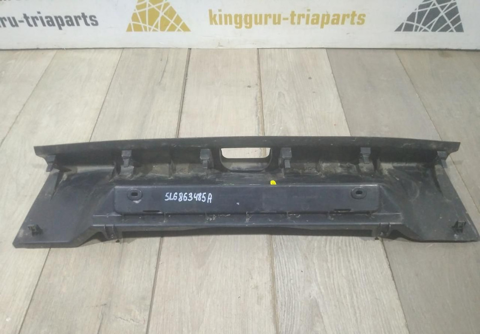 Обивка задней панели бу Skoda Yeti OEM 5L6863485A Обивка задней панели бу Skoda Yeti OEM 5L6863485A