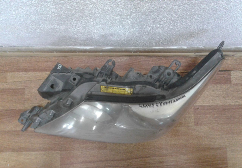 Фара левая Lexus LX (07-12) ксенон (дефект стекла) (скл-3) Фара левая Lexus LX (07-12) ксенон (дефект стекла) (скл-3)