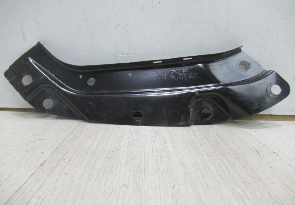 Кронштейн фары левый Volkswagen Polo oem 6R0805931A Кронштейн фары левый Volkswagen Polo oem 6R0805931A