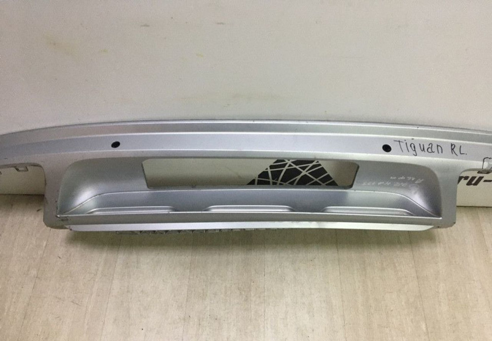 Спойлер заднего бампера Volkswagen Tiguan 2 R-Line oem 5NA807568A