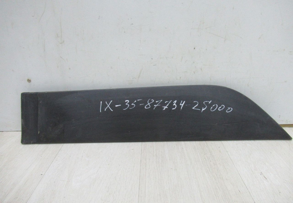 Молдинг двери задний правый Hyundai ix35 oem 877342s000 (слом.2крепл)