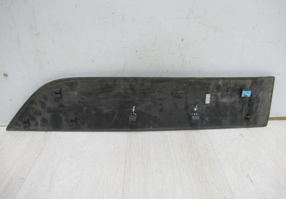 Молдинг двери задний правый Hyundai ix35 oem 877342s000 (слом.2крепл)