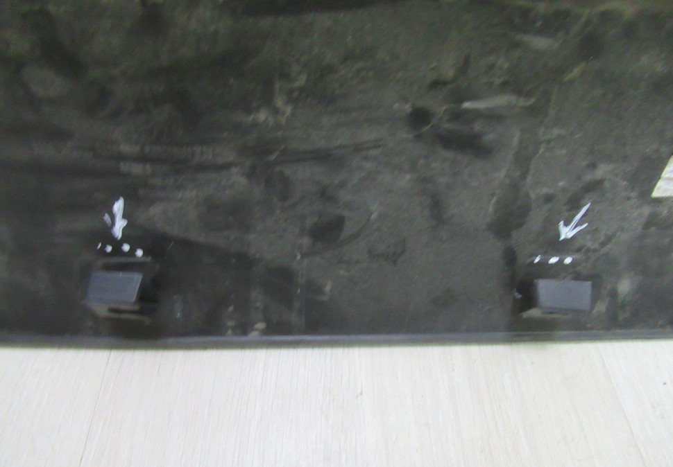 Молдинг двери задний правый Hyundai ix35 oem 877342s000 (слом.2крепл)