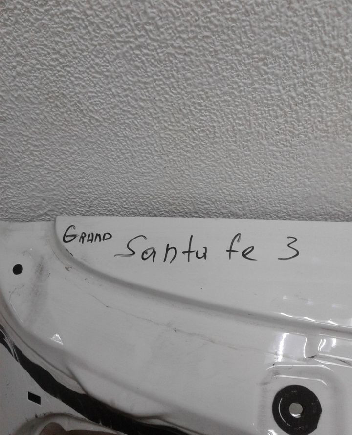 Крышка багажника Hyundai Grand Santa Fe 3 oem 73700B8120 (вмятины) (скл-3)