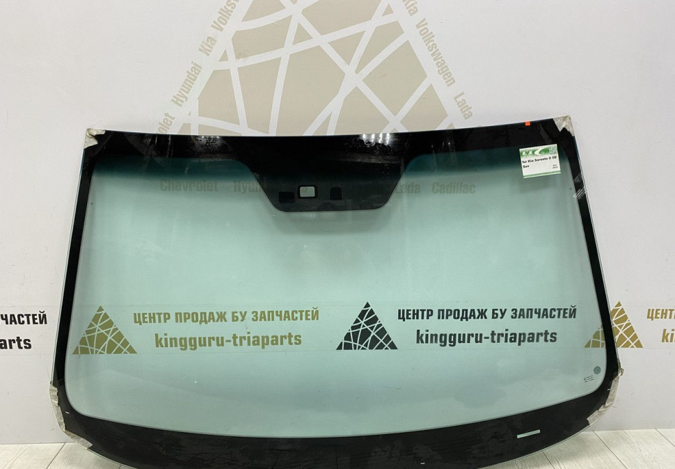 Стекло лобовое Kia Sorento 2 2009 oem 861112P100